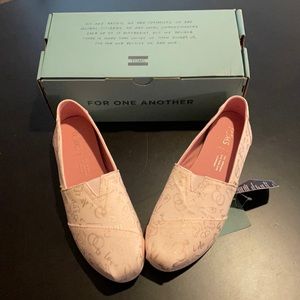 Tom’s Rose Gold Wedding/Bridal Flats Size 7 NWT